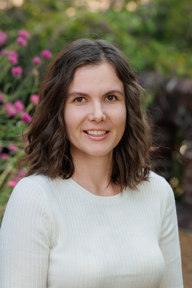 headshot of Natasha Moyeyeva